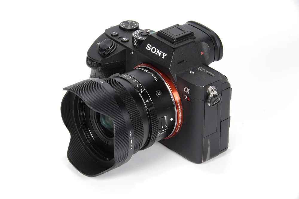 Ống kính Sigma 17mm f/4 DG DN Contemporary for Sony E