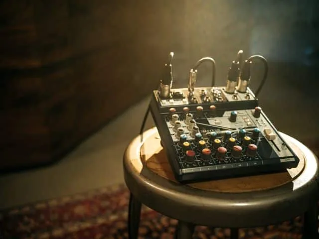 Mixer Analog Soundcraft NOTEPAD 8Fx - Mixer đa năng livestream Karaoke