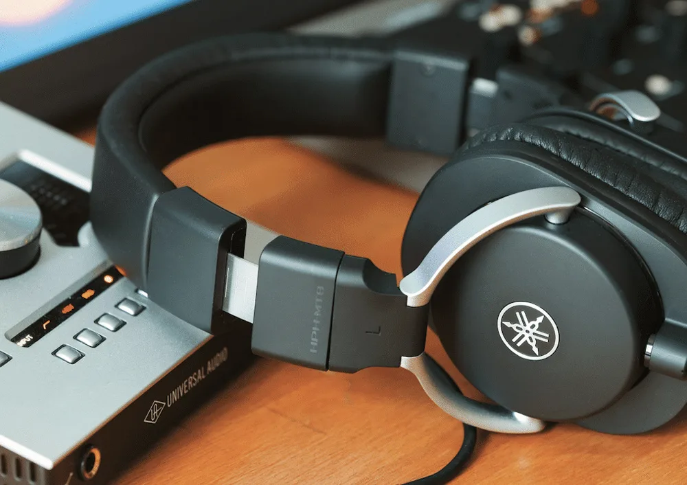 Tai nghe kiểm âm YAMAHA HPH-MT5W - Headphone Studio