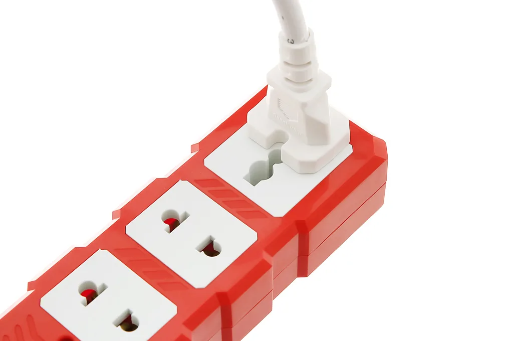 Ổ cắm điện Điện Quang 3 lỗ 5m ĐQ ESKHP 3RW