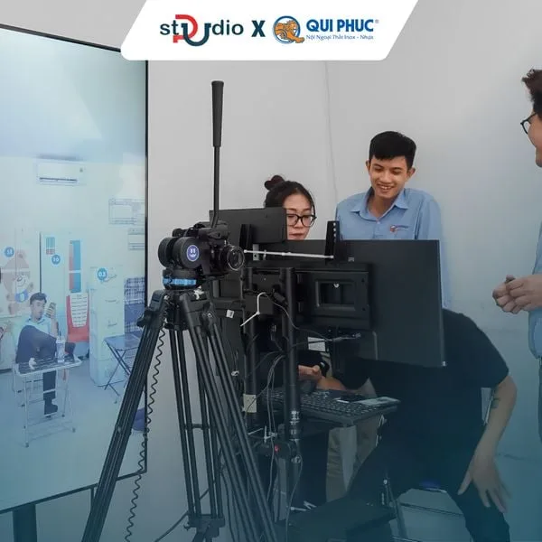 setup-livestream-noi-ngoai-that-inox-nhua-thuong-hieu-qui-phuc
