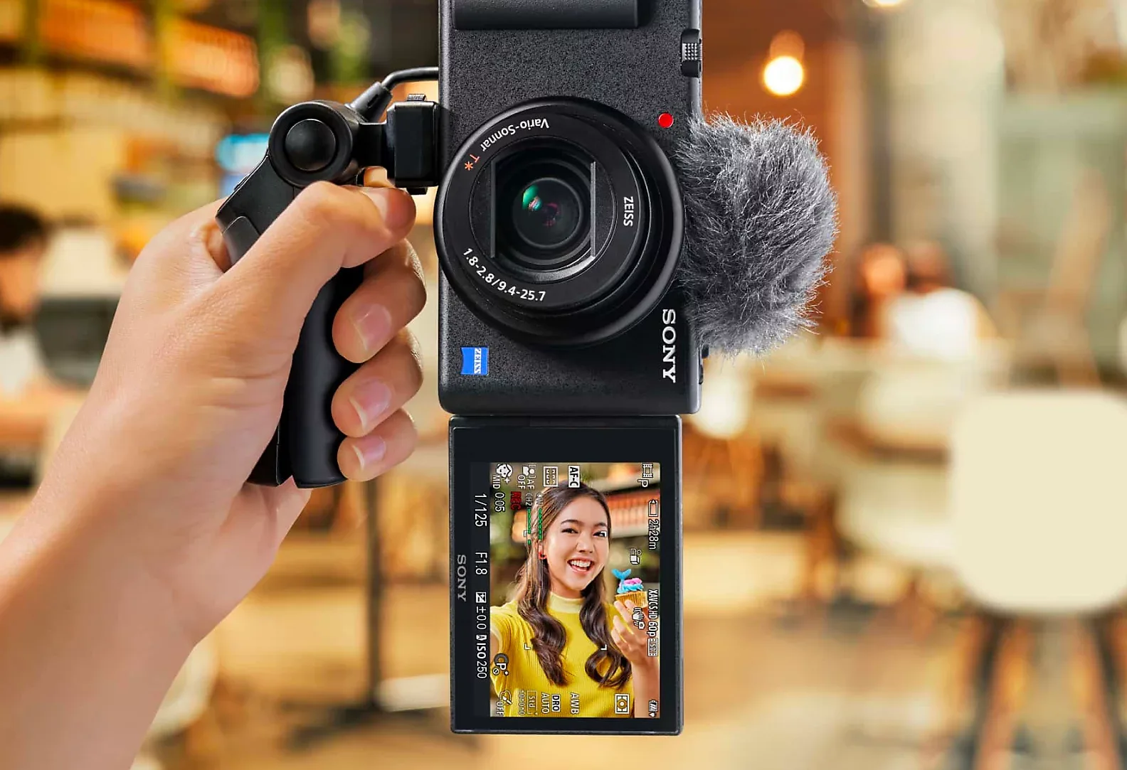 Máy ảnh kỹ thuật số Sony ZV1 chính hãng