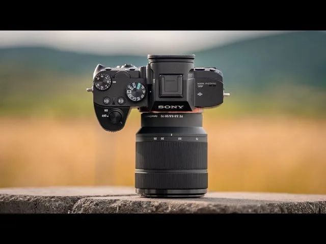 Máy ảnh Sony Alpha ILCE-7M3K/ A7M3 Kit FE 28-70mm F3.5-5.6 OSS