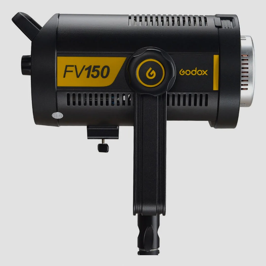 4-den-led-chup-hinh-godox-fv150