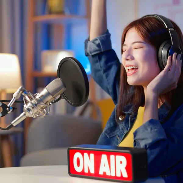 giai-phap-livestream-am-thanh-va-hinh-anh-cho-idol