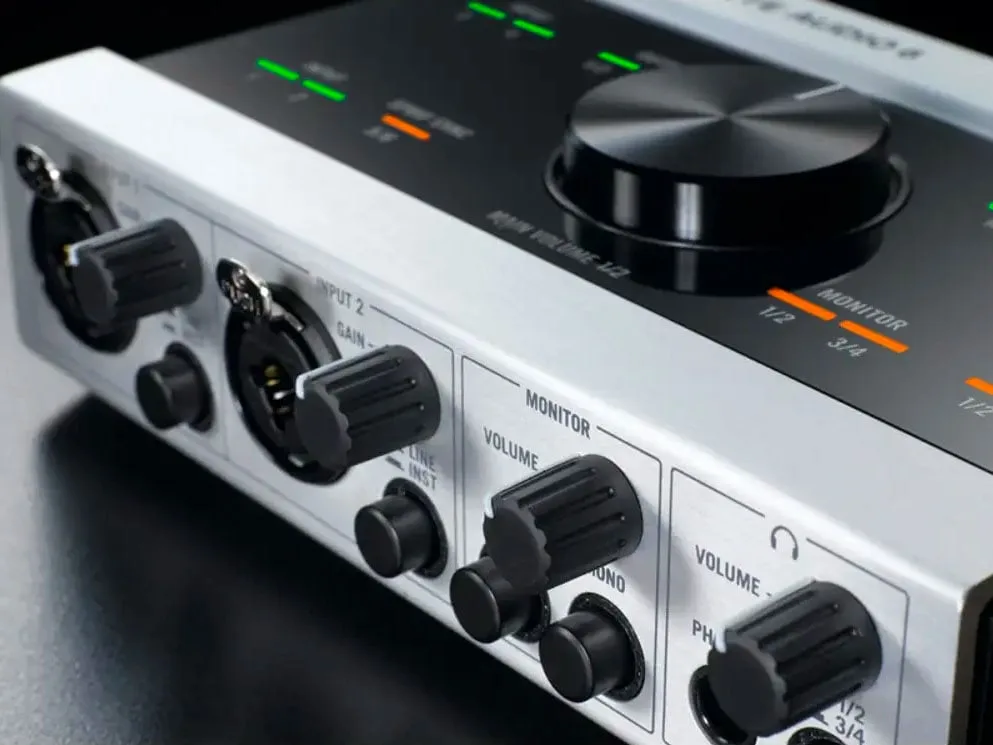 Soundcard thu âm Komplete Audio 6 - Audio interfaces
