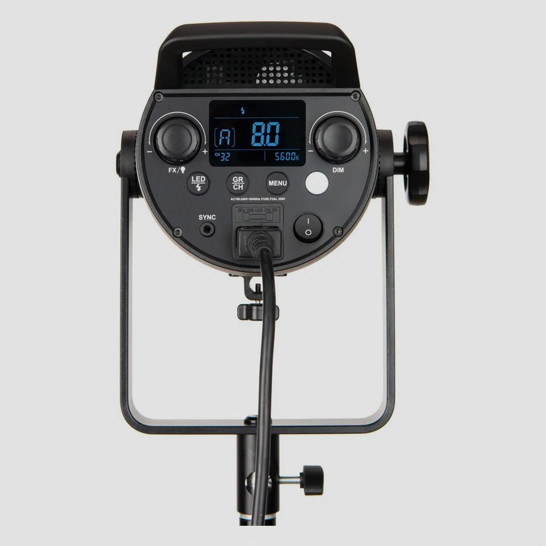 5-den-led-chup-hinh-godox-fv150